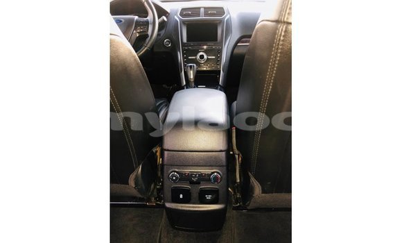 Buy Import Ford Explorer Other Car in Import - Dubai in Attapeu Province Buy Import Ford Explorer Other Car in Import - Dubai in Attapeu Province