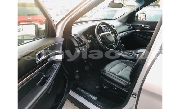 Buy Import Ford Explorer Other Car in Import - Dubai in Attapeu Province Buy Import Ford Explorer Other Car in Import - Dubai in Attapeu Province