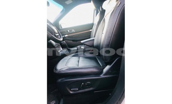 Buy Import Ford Explorer Other Car in Import - Dubai in Attapeu Province Buy Import Ford Explorer Other Car in Import - Dubai in Attapeu Province