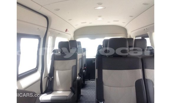 Buy Import Toyota Hiace White Car in Import - Dubai in Attapeu Province Buy Import Toyota Hiace White Car in Import - Dubai in Attapeu Province