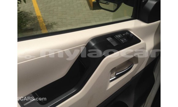Buy Import Toyota Hiace White Car in Import - Dubai in Attapeu Province Buy Import Toyota Hiace White Car in Import - Dubai in Attapeu Province