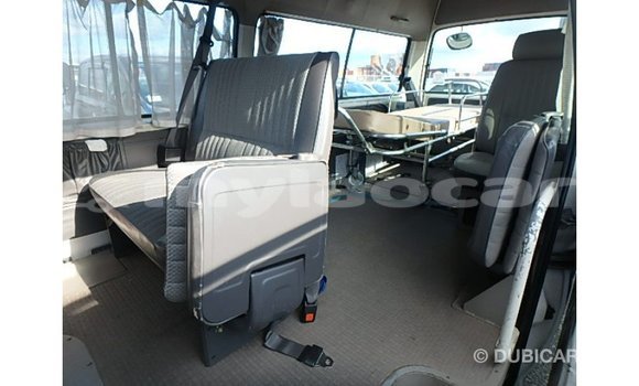 Buy Import Nissan Caravan White Car in Import - Dubai in Attapeu Province Buy Import Nissan Caravan White Car in Import - Dubai in Attapeu Province