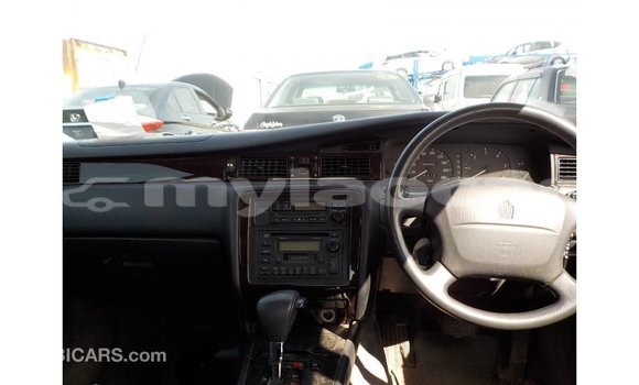 Buy Import Toyota Crown Blue Car in Import - Dubai in Attapeu Province Buy Import Toyota Crown Blue Car in Import - Dubai in Attapeu Province