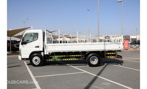 Buy Import Mitsubishi L400 White Truck in Import - Dubai in Attapeu Province