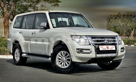 Buy Import Mitsubishi Pajero White Car in Import - Dubai in Attapeu Province Buy Import Mitsubishi Pajero White Car in Import - Dubai in Attapeu Province