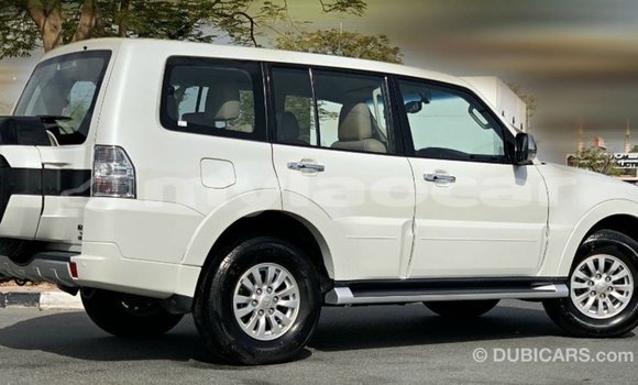 Buy Import Mitsubishi Pajero White Car in Import - Dubai in Attapeu Province Buy Import Mitsubishi Pajero White Car in Import - Dubai in Attapeu Province