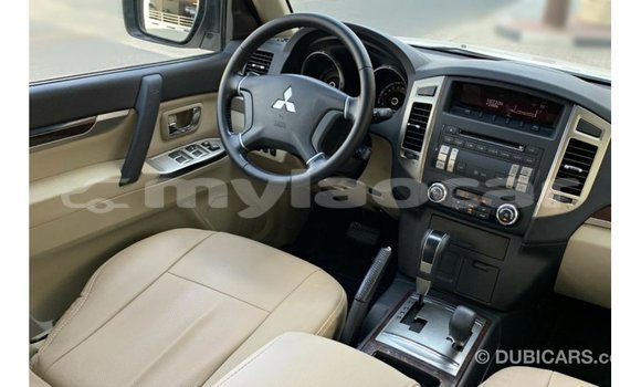 Buy Import Mitsubishi Pajero White Car in Import - Dubai in Attapeu Province Buy Import Mitsubishi Pajero White Car in Import - Dubai in Attapeu Province