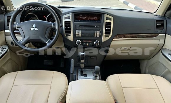 Buy Import Mitsubishi Pajero White Car in Import - Dubai in Attapeu Province Buy Import Mitsubishi Pajero White Car in Import - Dubai in Attapeu Province