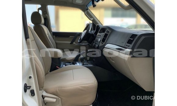 Buy Import Mitsubishi Pajero White Car in Import - Dubai in Attapeu Province Buy Import Mitsubishi Pajero White Car in Import - Dubai in Attapeu Province