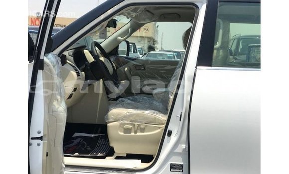 Buy Import Nissan Patrol White Car in Import - Dubai in Attapeu Province Buy Import Nissan Patrol White Car in Import - Dubai in Attapeu Province