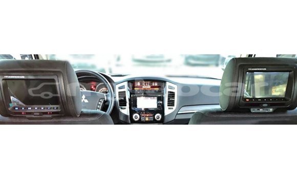 Buy Import Mitsubishi Pajero White Car in Import - Dubai in Attapeu Province Buy Import Mitsubishi Pajero White Car in Import - Dubai in Attapeu Province