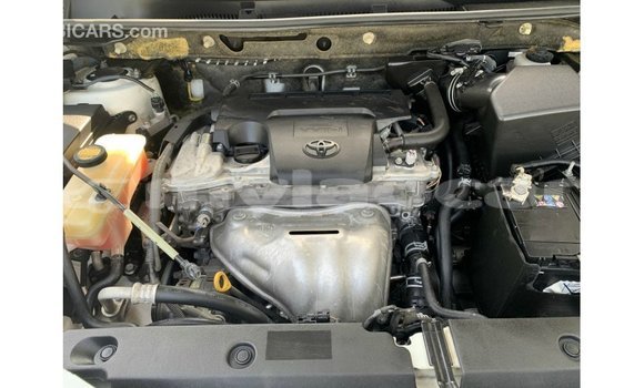 Buy Import Toyota 4Runner White Car in Import - Dubai in Attapeu Province Buy Import Toyota 4Runner White Car in Import - Dubai in Attapeu Province