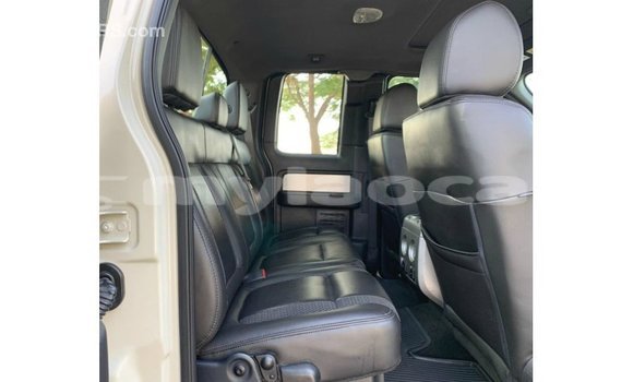 Buy Import Ford Club Wagon Beige Car in Import - Dubai in Attapeu Province Buy Import Ford Club Wagon Beige Car in Import - Dubai in Attapeu Province