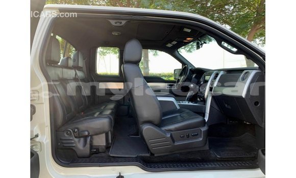 Buy Import Ford Club Wagon Beige Car in Import - Dubai in Attapeu Province Buy Import Ford Club Wagon Beige Car in Import - Dubai in Attapeu Province