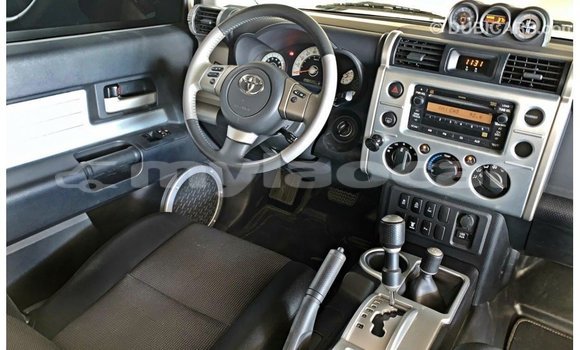 Buy Import Toyota FJ Cruiser White Car in Import - Dubai in Attapeu Province Buy Import Toyota FJ Cruiser White Car in Import - Dubai in Attapeu Province