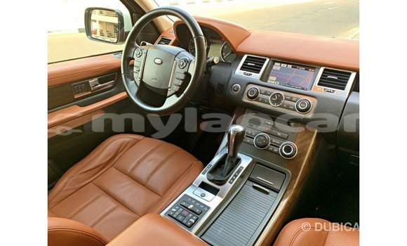 Buy Import Land Rover Range Rover White Car in Import - Dubai in Attapeu Province Buy Import Land Rover Range Rover White Car in Import - Dubai in Attapeu Province