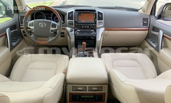 Buy Import Toyota Land Cruiser White Car in Import - Dubai in Attapeu Province Buy Import Toyota Land Cruiser White Car in Import - Dubai in Attapeu Province