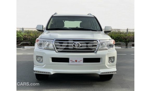 Buy Import Toyota Land Cruiser White Car in Import - Dubai in Attapeu Province Buy Import Toyota Land Cruiser White Car in Import - Dubai in Attapeu Province