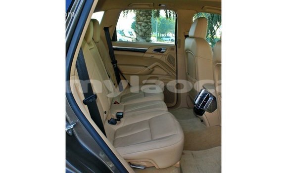 Buy Import Porsche Cayenne Brown Car in Import - Dubai in Attapeu Province Buy Import Porsche Cayenne Brown Car in Import - Dubai in Attapeu Province