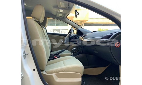 Buy Import Renault Fluence White Car in Import - Dubai in Attapeu Province Buy Import Renault Fluence White Car in Import - Dubai in Attapeu Province