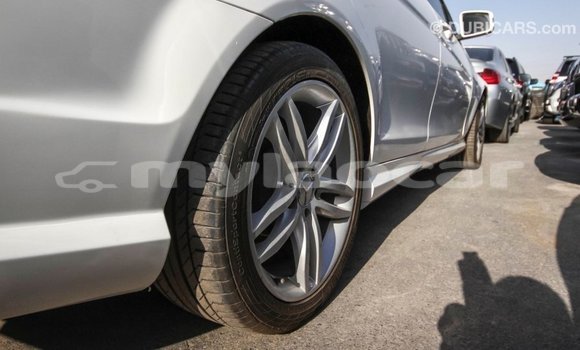 Buy Import Mercedes-Benz 200 White Car in Import - Dubai in Attapeu Province Buy Import Mercedes-Benz 200 White Car in Import - Dubai in Attapeu Province