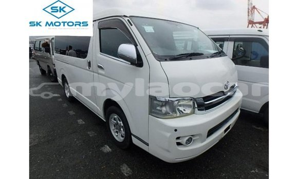 Buy Import Toyota Regius White Car in Import - Dubai in Attapeu Province Buy Import Toyota Regius White Car in Import - Dubai in Attapeu Province