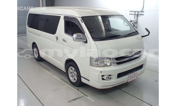 Buy Import Toyota Regius White Car in Import - Dubai in Attapeu Province Buy Import Toyota Regius White Car in Import - Dubai in Attapeu Province