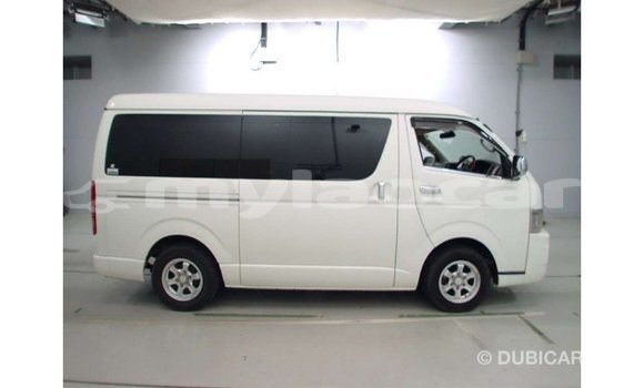 Buy Import Toyota Regius White Car in Import - Dubai in Attapeu Province Buy Import Toyota Regius White Car in Import - Dubai in Attapeu Province