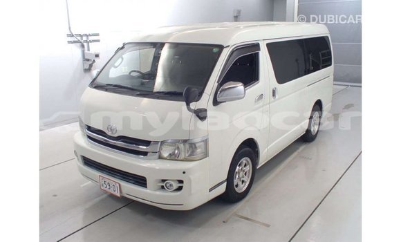 Buy Import Toyota Regius White Car in Import - Dubai in Attapeu Province Buy Import Toyota Regius White Car in Import - Dubai in Attapeu Province