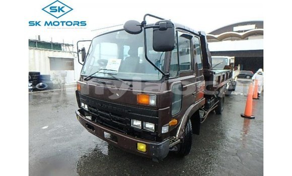 Buy Import Nissan Evalia Brown Truck in Import - Dubai in Attapeu Province