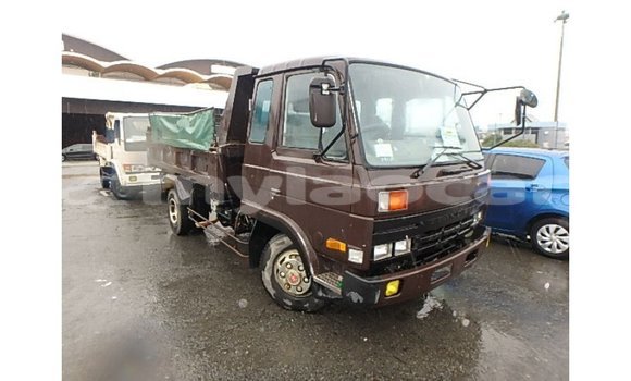 Buy Import Nissan Evalia Brown Truck in Import - Dubai in Attapeu Province Buy Import Nissan Evalia Brown Truck in Import - Dubai in Attapeu Province