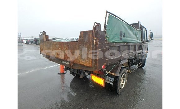 Buy Import Nissan Evalia Brown Truck in Import - Dubai in Attapeu Province Buy Import Nissan Evalia Brown Truck in Import - Dubai in Attapeu Province