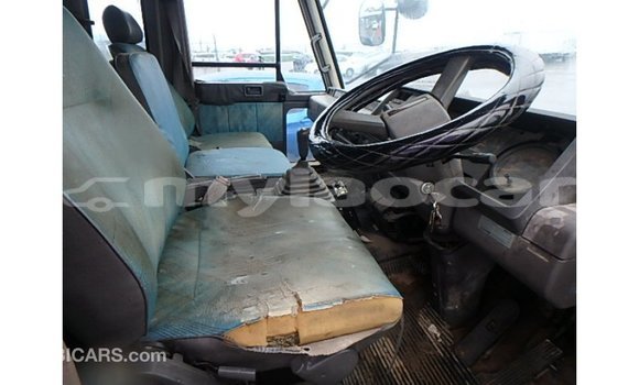 Buy Import Nissan Evalia Brown Truck in Import - Dubai in Attapeu Province Buy Import Nissan Evalia Brown Truck in Import - Dubai in Attapeu Province