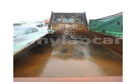 Buy Import Nissan Evalia Brown Truck in Import - Dubai in Attapeu Province Buy Import Nissan Evalia Brown Truck in Import - Dubai in Attapeu Province