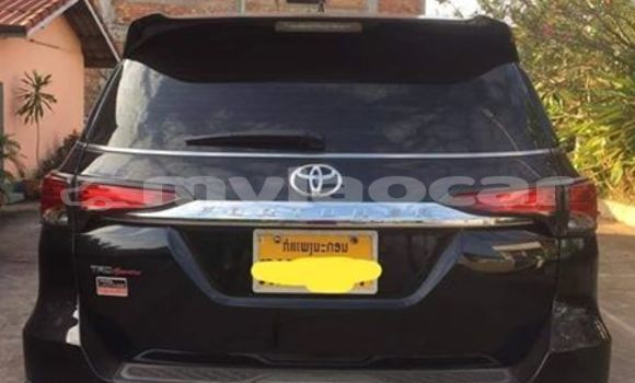 Buy Used Toyota Fortuner Black Car in Vientiane in Vientiane Province Buy Used Toyota Fortuner Black Car in Vientiane in Vientiane Province