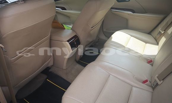 Buy Used Toyota Camry White Car in Vientiane in Vientiane Province Buy Used Toyota Camry White Car in Vientiane in Vientiane Province