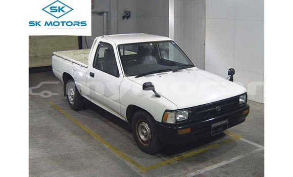 Buy Import Toyota Hilux White Car in Import - Dubai in Attapeu Province Buy Import Toyota Hilux White Car in Import - Dubai in Attapeu Province