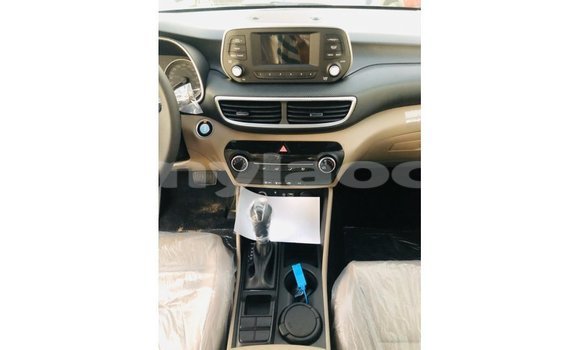 Buy Import Hyundai Tucson White Car in Import - Dubai in Attapeu Province Buy Import Hyundai Tucson White Car in Import - Dubai in Attapeu Province
