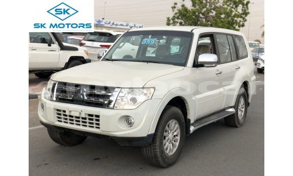 Buy Import Mitsubishi Pajero White Car in Import - Dubai in Attapeu Province Buy Import Mitsubishi Pajero White Car in Import - Dubai in Attapeu Province