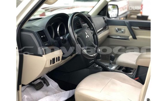 Buy Import Mitsubishi Pajero White Car in Import - Dubai in Attapeu Province Buy Import Mitsubishi Pajero White Car in Import - Dubai in Attapeu Province
