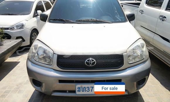 Acheter Occasion Voiture Toyota RAV4 Gris à Vientiane, Vientiane Province Acheter Occasion Voiture Toyota RAV4 Gris à Vientiane, Vientiane Province