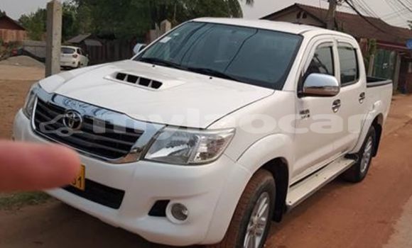 Acheter Occasion Voiture Toyota Hilux Blanc à Vientiane, Vientiane Province Acheter Occasion Voiture Toyota Hilux Blanc à Vientiane, Vientiane Province