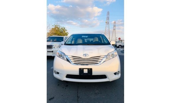 Buy Import Toyota Sienna White Car in Import - Dubai in Attapeu Province Buy Import Toyota Sienna White Car in Import - Dubai in Attapeu Province