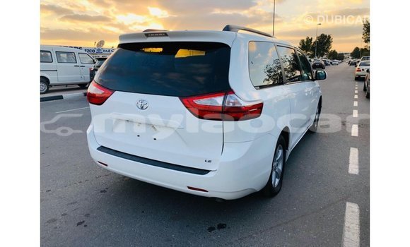 Buy Import Toyota Sienna White Car in Import - Dubai in Attapeu Province Buy Import Toyota Sienna White Car in Import - Dubai in Attapeu Province