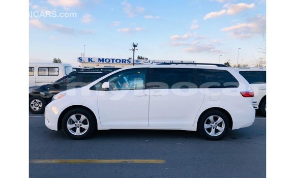 Buy Import Toyota Sienna White Car in Import - Dubai in Attapeu Province Buy Import Toyota Sienna White Car in Import - Dubai in Attapeu Province