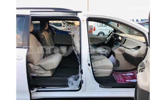 Buy Import Toyota Sienna White Car in Import - Dubai in Attapeu Province Buy Import Toyota Sienna White Car in Import - Dubai in Attapeu Province