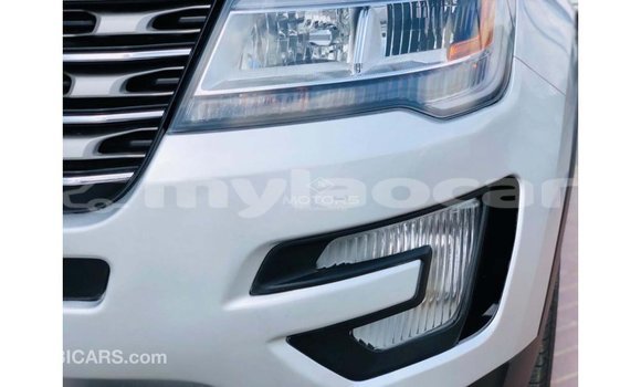Buy Import Ford Explorer Other Car in Import - Dubai in Attapeu Province Buy Import Ford Explorer Other Car in Import - Dubai in Attapeu Province