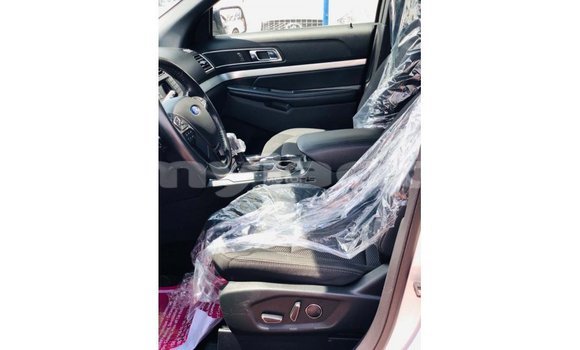Buy Import Ford Explorer Other Car in Import - Dubai in Attapeu Province Buy Import Ford Explorer Other Car in Import - Dubai in Attapeu Province