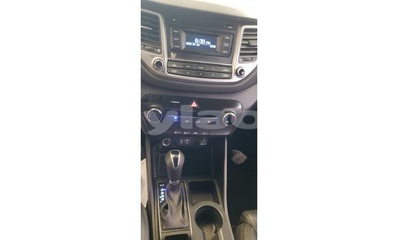 Buy Import Hyundai Tucson White Car in Import - Dubai in Attapeu Province Buy Import Hyundai Tucson White Car in Import - Dubai in Attapeu Province