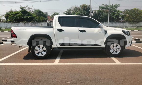 Acheter Occasion Voiture Toyota Hilux Blanc à Vientiane, Vientiane Province Acheter Occasion Voiture Toyota Hilux Blanc à Vientiane, Vientiane Province